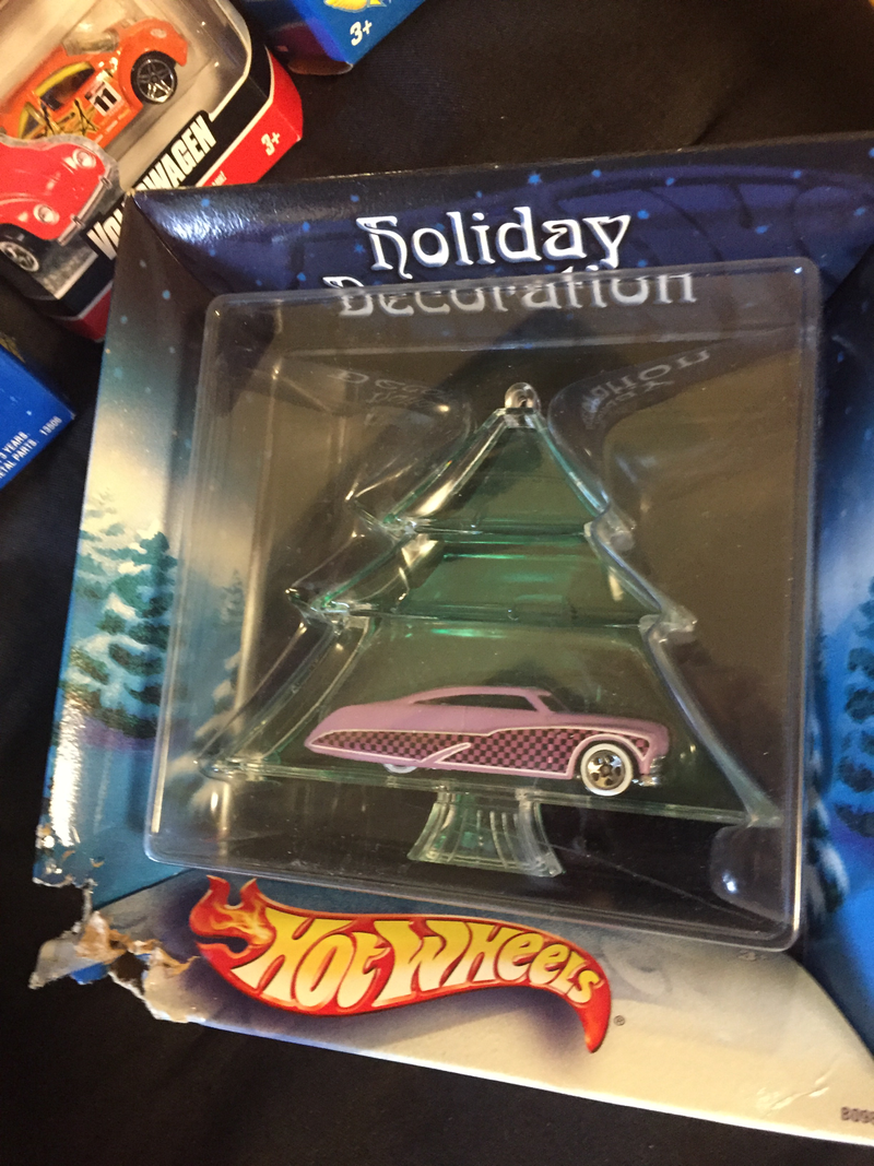 Illustration for article titled Colossal Die-Cast Collection - Box 78 - What the What?